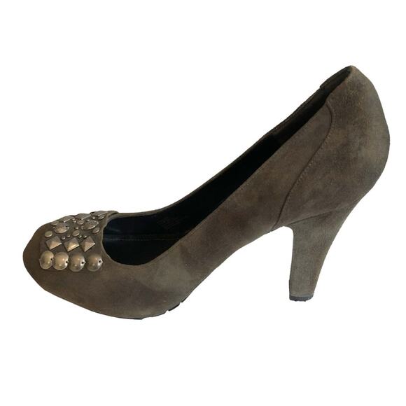 BCBG Grey Suede Pumps Silver Studs High Heels Leather Designer Retro 9.5 NWOT - Picture 4 of 14